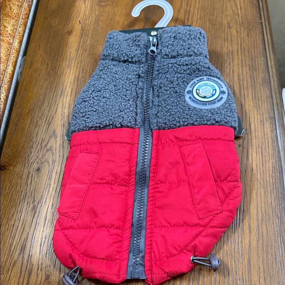 LuvGear Cold Alert dog jacket. Size XS. Gray and red. Zip back.